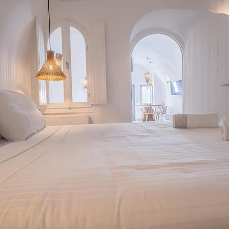 Eternity Suites Santorini Fira  Exteriör bild