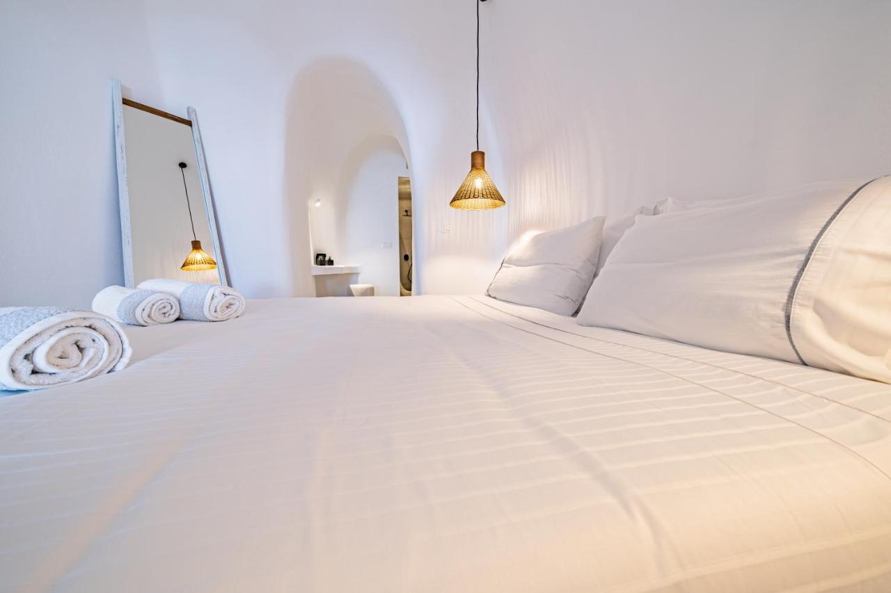 Eternity Suites Santorini Fira  Exteriör bild