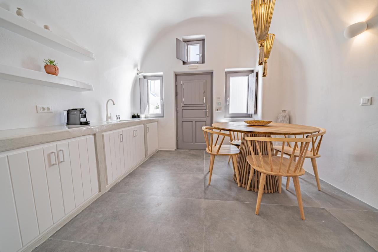Eternity Suites Santorini Fira  Exteriör bild
